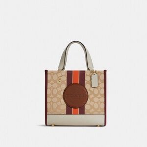 Dempsey Tote 22 In Signature Jacquard With Stripe And Coach Patch
